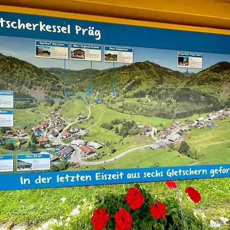 Gruener Wohnen Im Alten Schulhaus * تودتناو