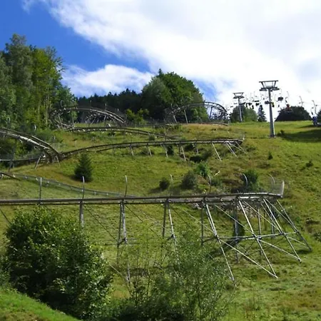 公寓 Gruener Wohnen Im Alten Schulhaus *